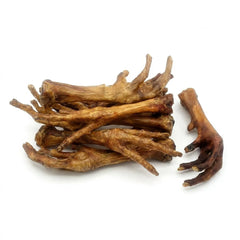 Dehydrated whole chicken foot for dogs – single-ingredient treat with a crunchy texture